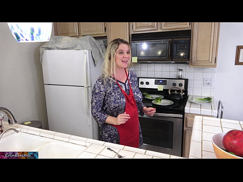 ❤️ Stepmom vachimukama mukitchen before his date kwatiri sn.dewporn.ru ❤